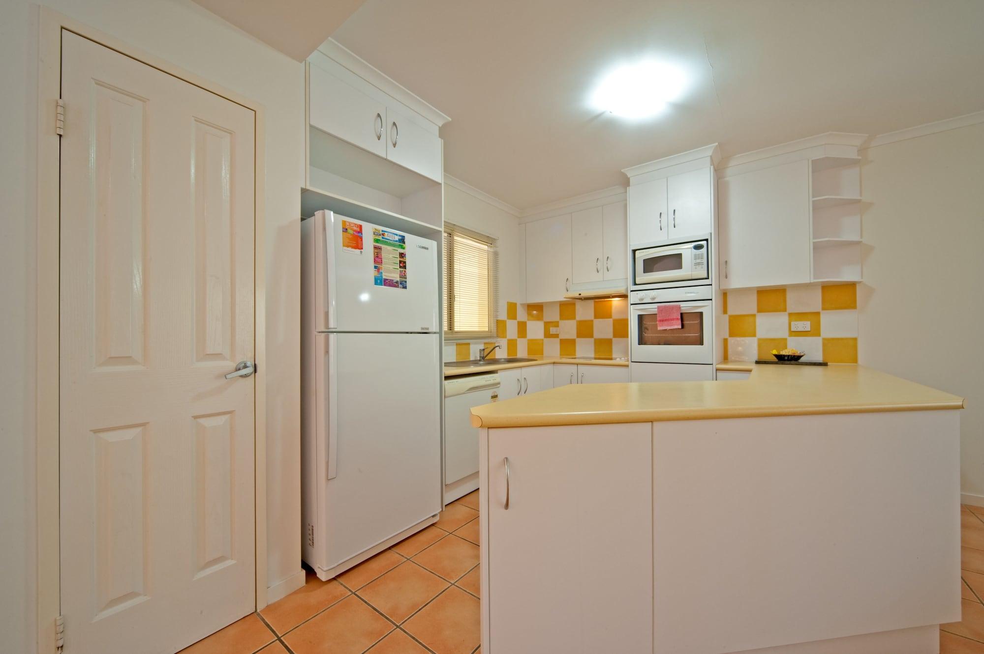 At Beach Court Holiday Villas Еърли Бийч Екстериор снимка