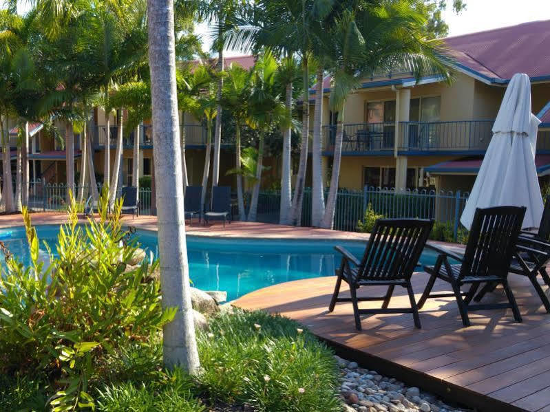 At Beach Court Holiday Villas Еърли Бийч Екстериор снимка