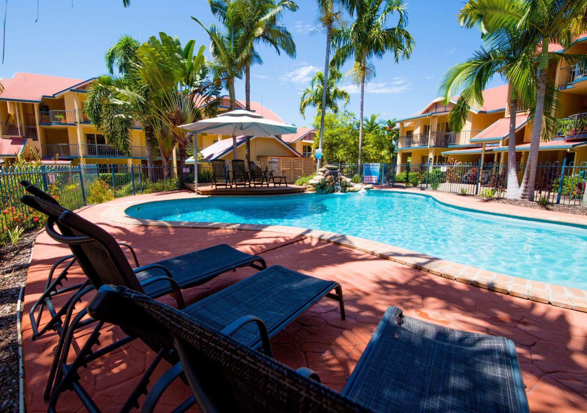 At Beach Court Holiday Villas Еърли Бийч Екстериор снимка