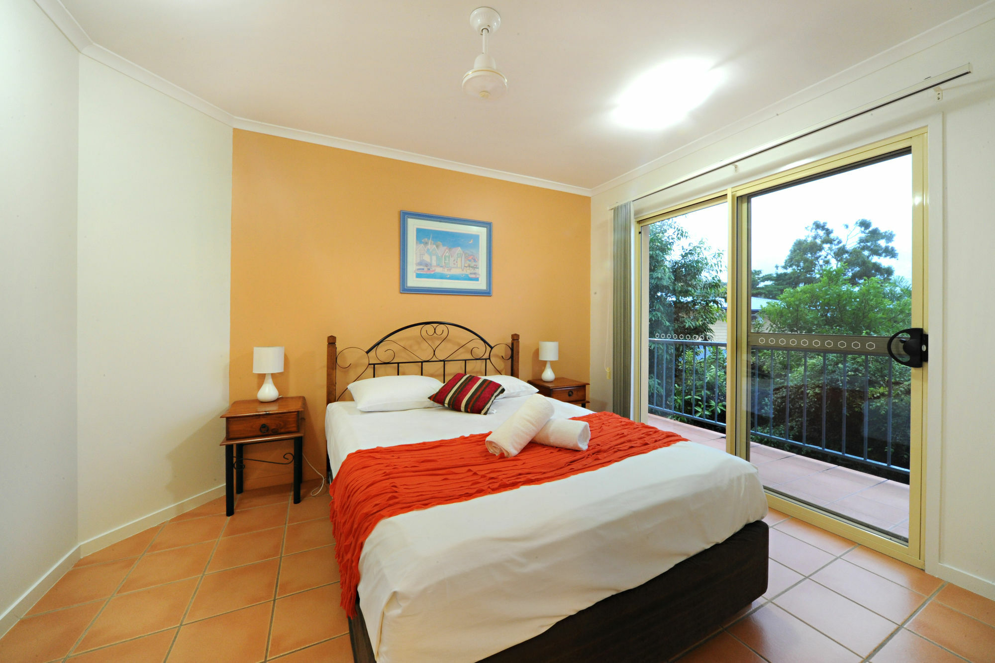 At Beach Court Holiday Villas Еърли Бийч Екстериор снимка